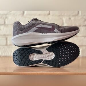 Nike Air Winflo 11 Cave Stone Burgundy Men Size 11.5 Running Shoes FJ9509-200